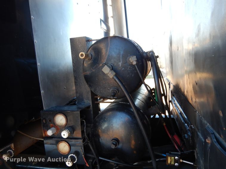 image for item DJ6734 1996 Western Star 4964F  dump truck