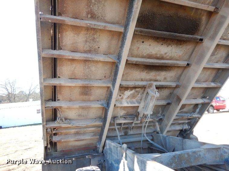 image for item DJ6734 1996 Western Star 4964F  dump truck