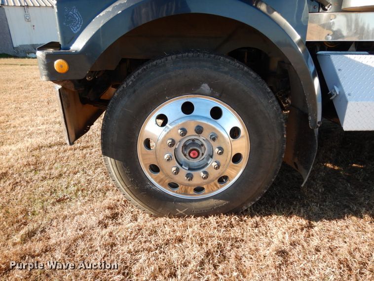 image for item DJ6734 1996 Western Star 4964F  dump truck