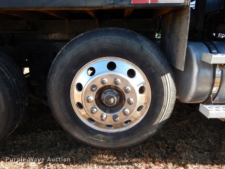 image for item DJ6734 1996 Western Star 4964F  dump truck