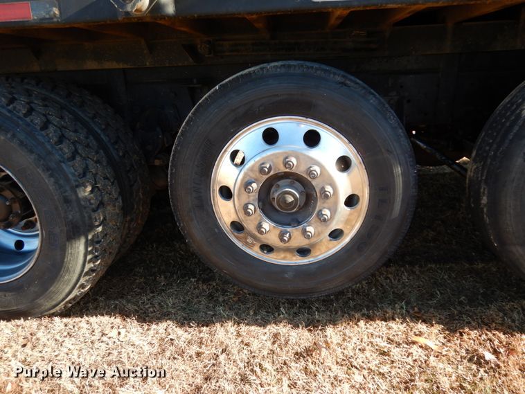 image for item DJ6734 1996 Western Star 4964F  dump truck