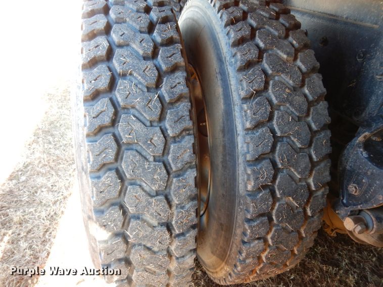 image for item DJ6734 1996 Western Star 4964F  dump truck