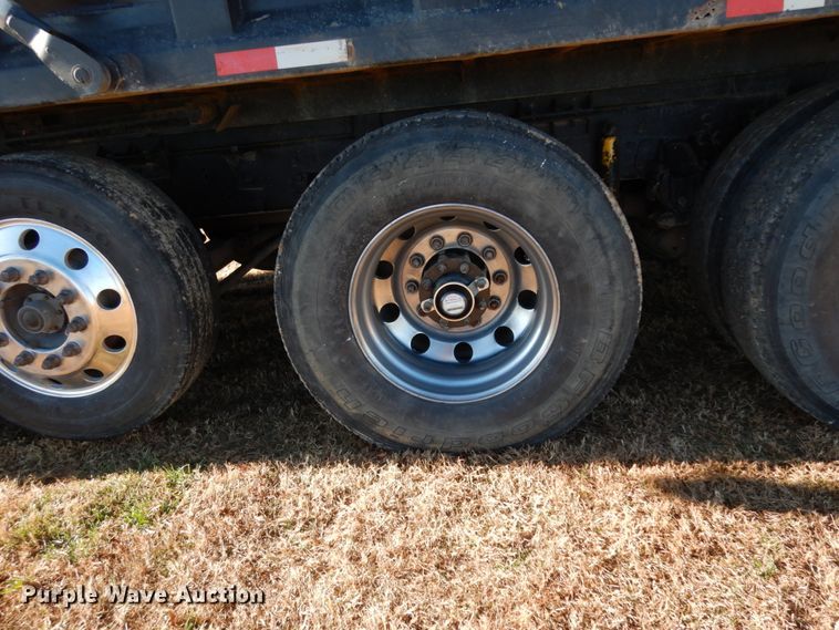 image for item DJ6734 1996 Western Star 4964F  dump truck