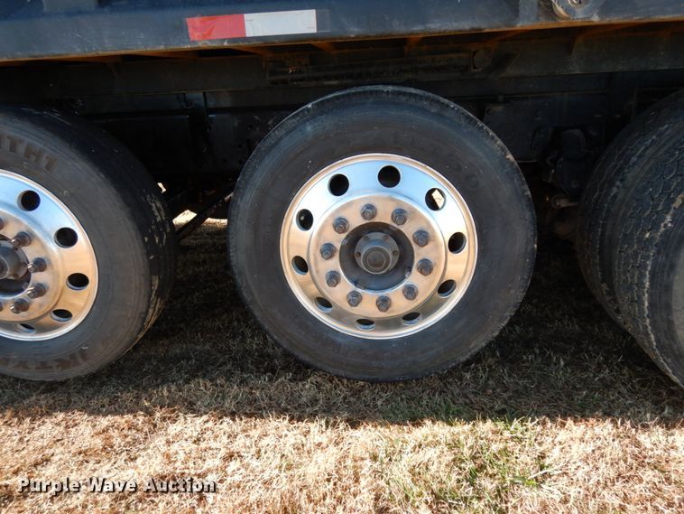 image for item DJ6734 1996 Western Star 4964F  dump truck