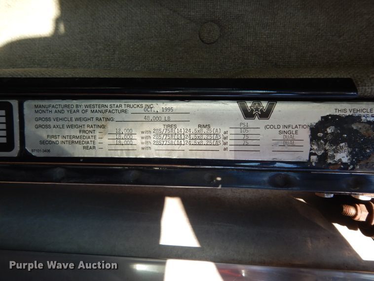 image for item DJ6734 1996 Western Star 4964F  dump truck