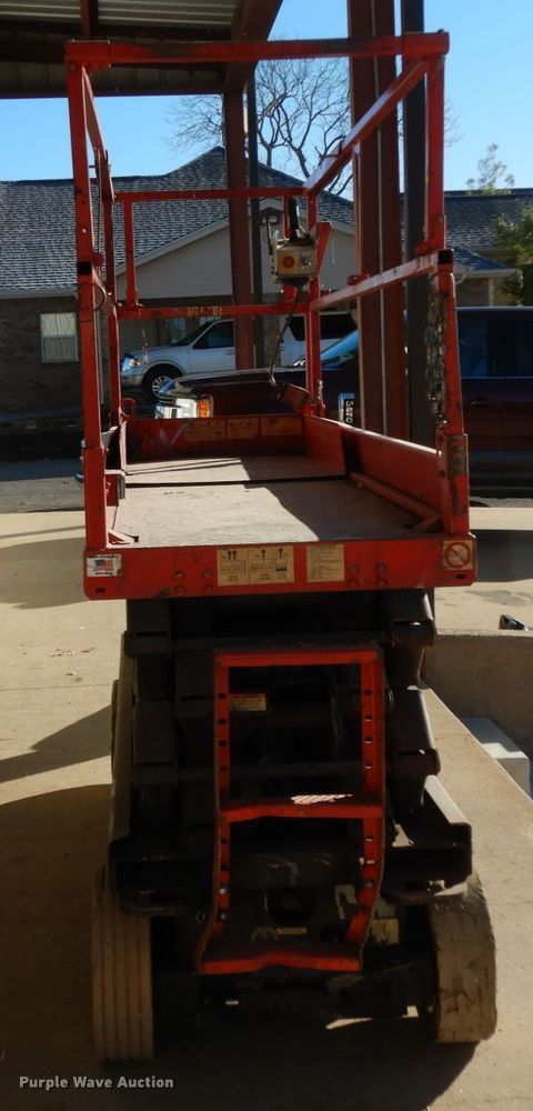 image for item DJ6736 Sky Jack  scissor lift