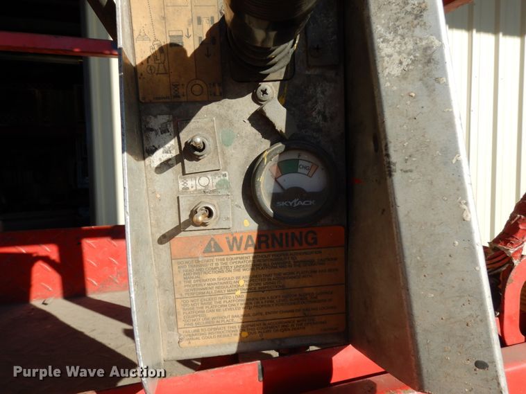 image for item DJ6736 Sky Jack  scissor lift