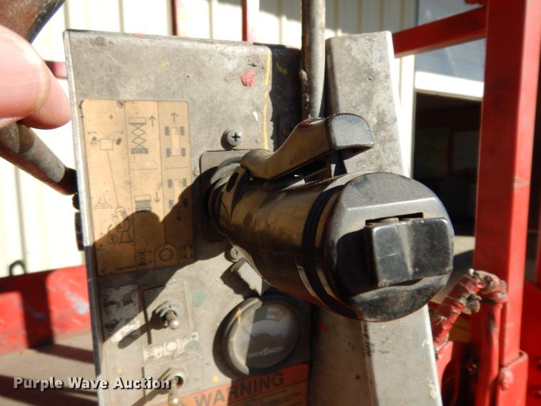 image for item DJ6736 Sky Jack  scissor lift