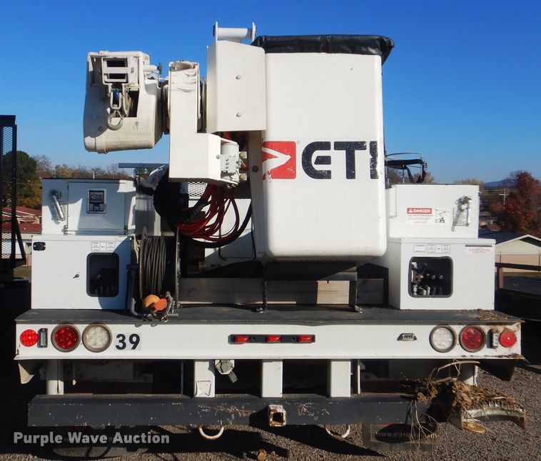 image for item DJ8528 2015 Dodge Ram 5500  bucket truck