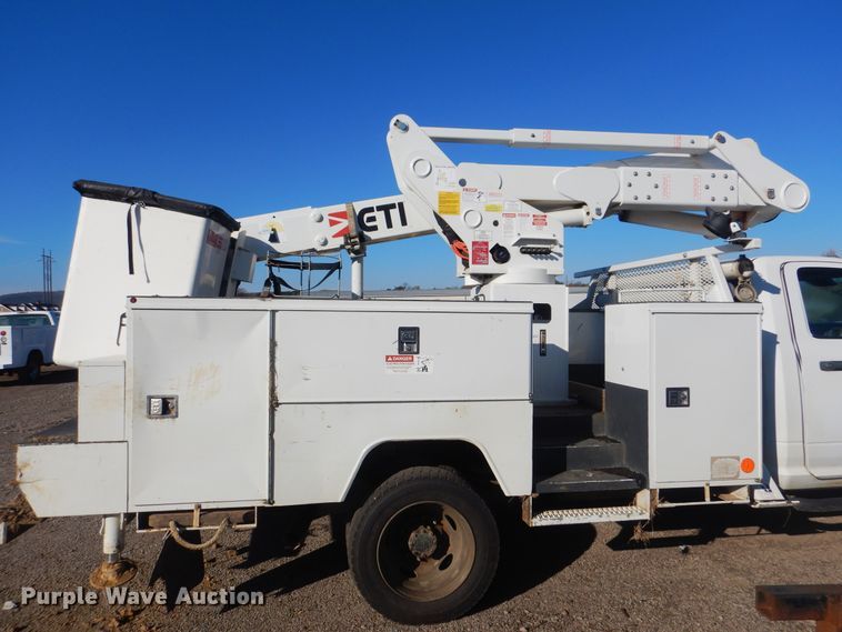 image for item DJ8528 2015 Dodge Ram 5500  bucket truck