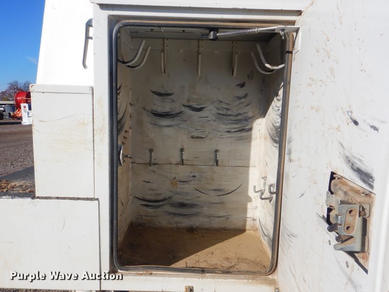 image for item DJ8528 2015 Dodge Ram 5500  bucket truck