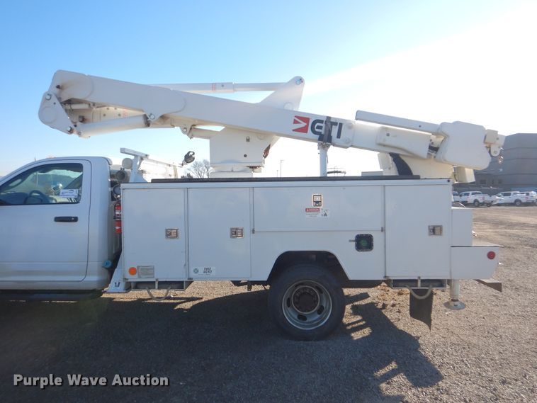 image for item DJ8528 2015 Dodge Ram 5500  bucket truck
