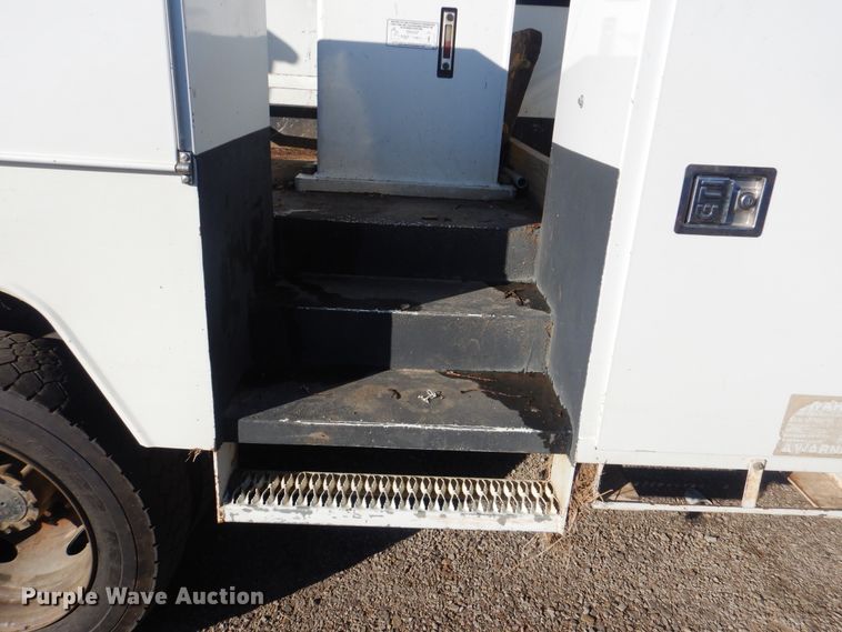 image for item DJ8528 2015 Dodge Ram 5500  bucket truck