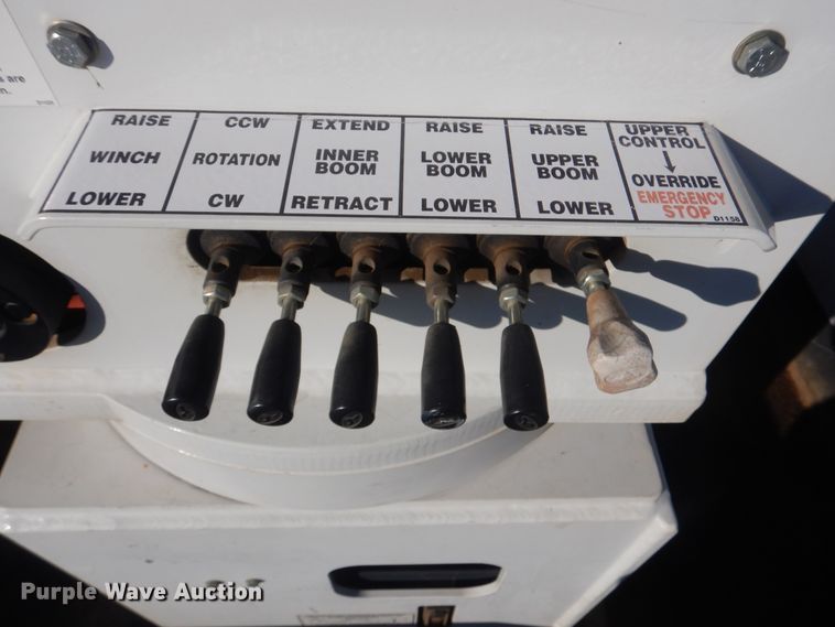 image for item DJ8528 2015 Dodge Ram 5500  bucket truck