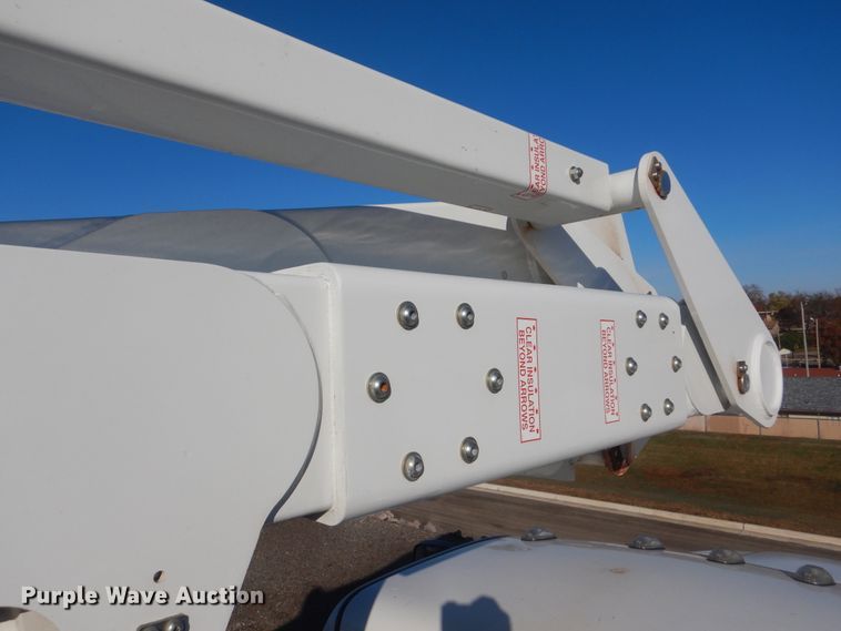 image for item DJ8528 2015 Dodge Ram 5500  bucket truck