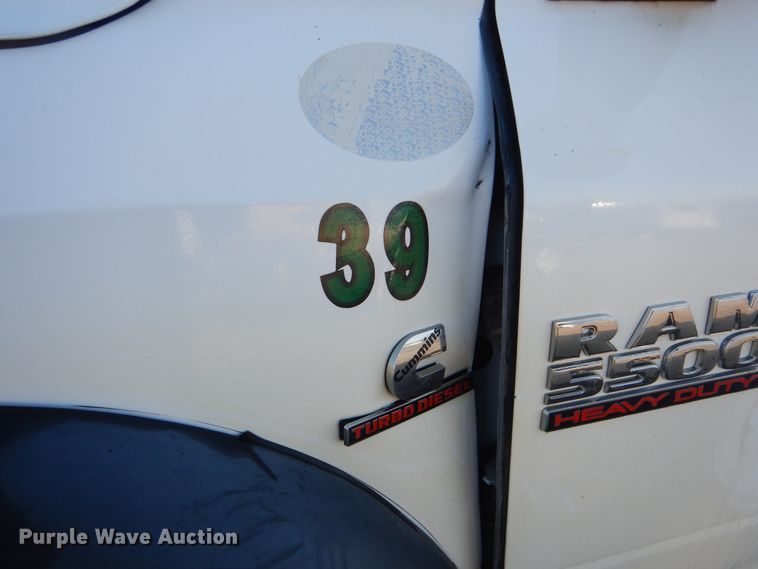 image for item DJ8528 2015 Dodge Ram 5500  bucket truck