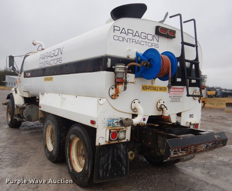 image for item DJ8539 2007 Sterling L-Line  water truck