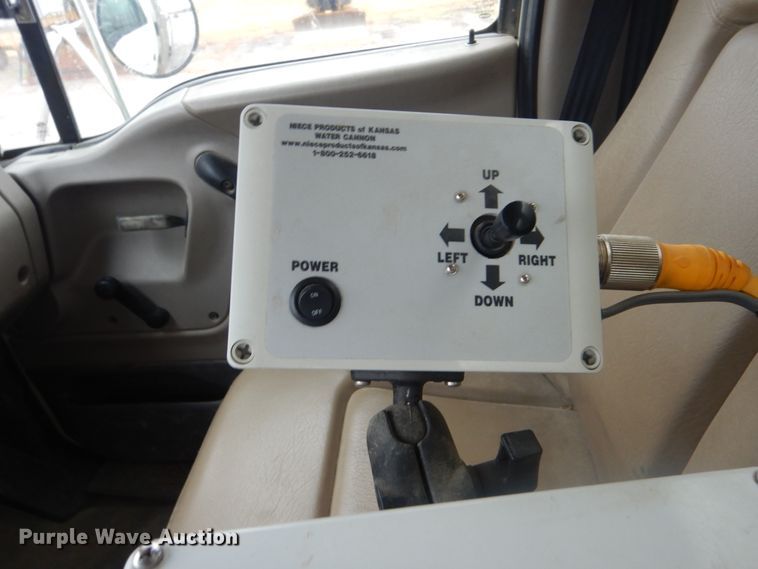 image for item DJ8539 2007 Sterling L-Line  water truck