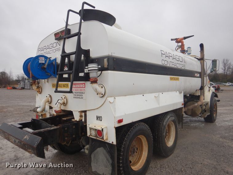 image for item DJ8539 2007 Sterling L-Line  water truck