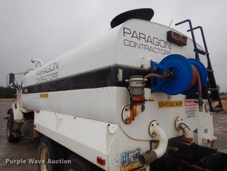 image for item DJ8539 2007 Sterling L-Line  water truck