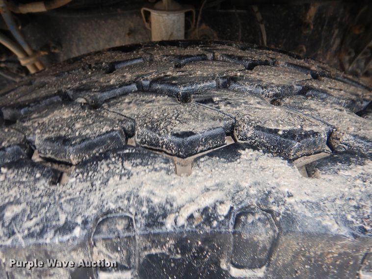 image for item DJ8539 2007 Sterling L-Line  water truck