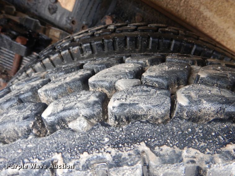 image for item DJ8539 2007 Sterling L-Line  water truck