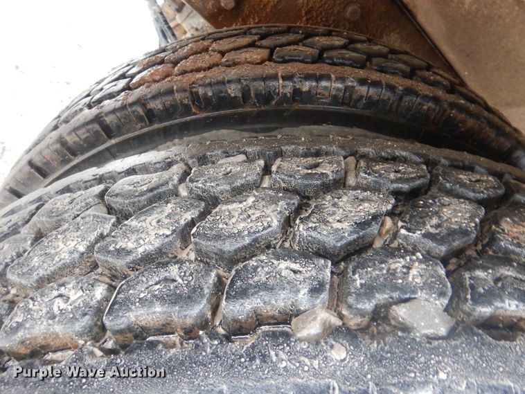 image for item DJ8539 2007 Sterling L-Line  water truck