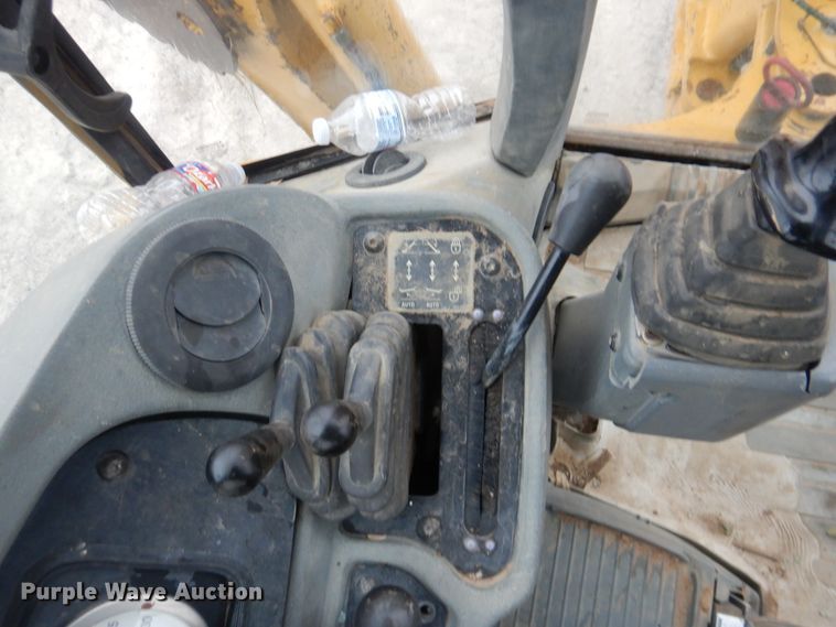 image for item DJ8540 2005 Caterpillar 420D IT  backhoe