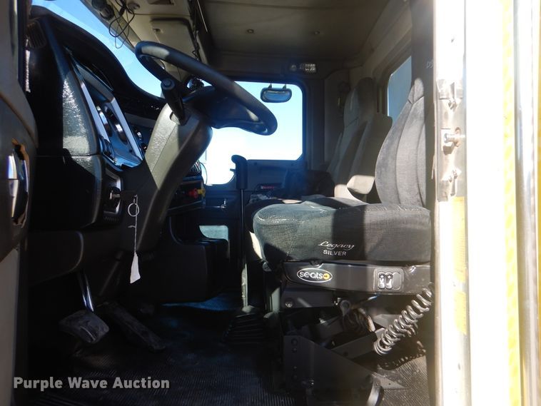 image for item DJ8543 2009 Kenworth T800  dump truck