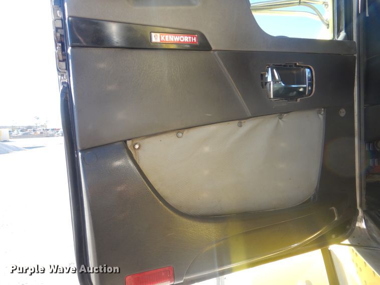 image for item DJ8543 2009 Kenworth T800  dump truck