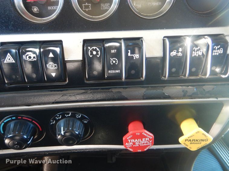 image for item DJ8543 2009 Kenworth T800  dump truck