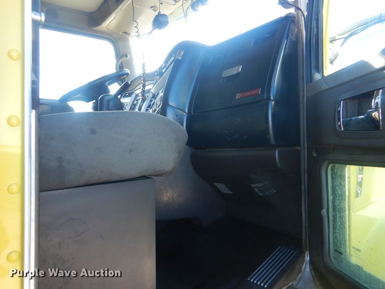 image for item DJ8543 2009 Kenworth T800  dump truck