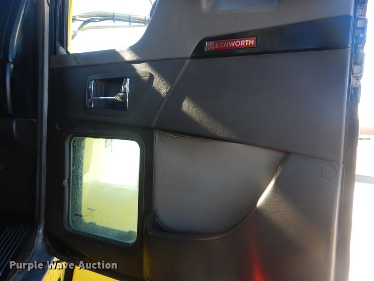 image for item DJ8543 2009 Kenworth T800  dump truck