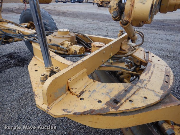 image for item DJ8544 1999 Caterpillar 12H  motor grader