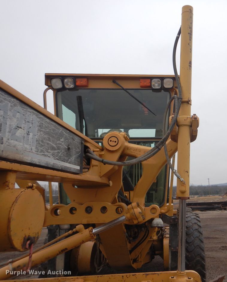 image for item DJ8544 1999 Caterpillar 12H  motor grader