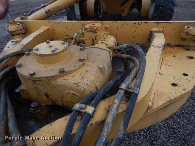 image for item DJ8544 1999 Caterpillar 12H  motor grader