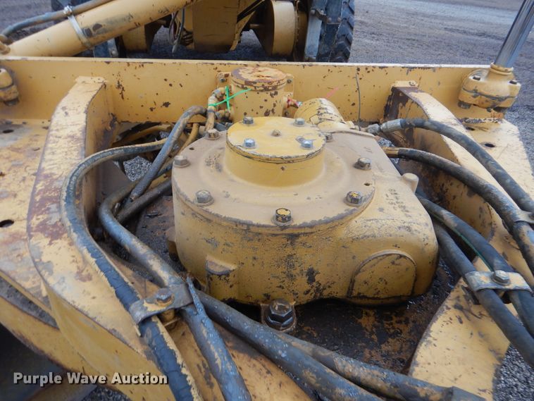 image for item DJ8544 1999 Caterpillar 12H  motor grader