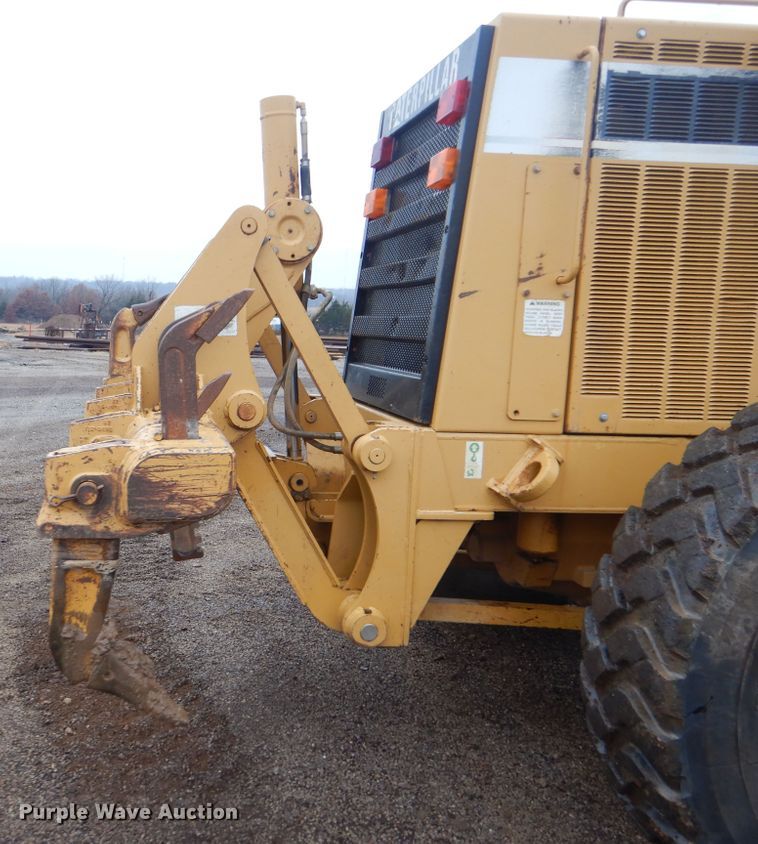 image for item DJ8544 1999 Caterpillar 12H  motor grader