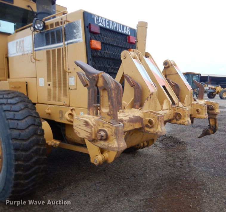 image for item DJ8544 1999 Caterpillar 12H  motor grader