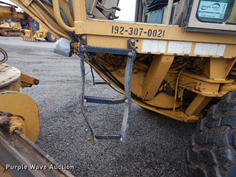 image for item DJ8544 1999 Caterpillar 12H  motor grader