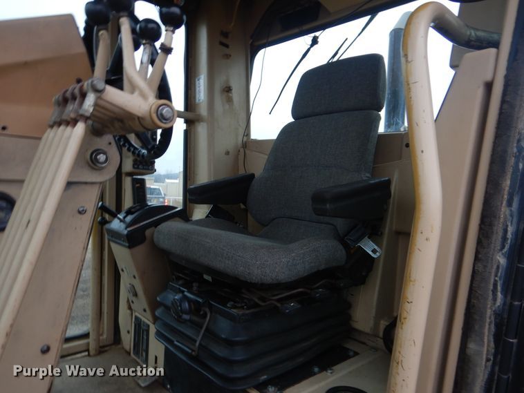 image for item DJ8544 1999 Caterpillar 12H  motor grader