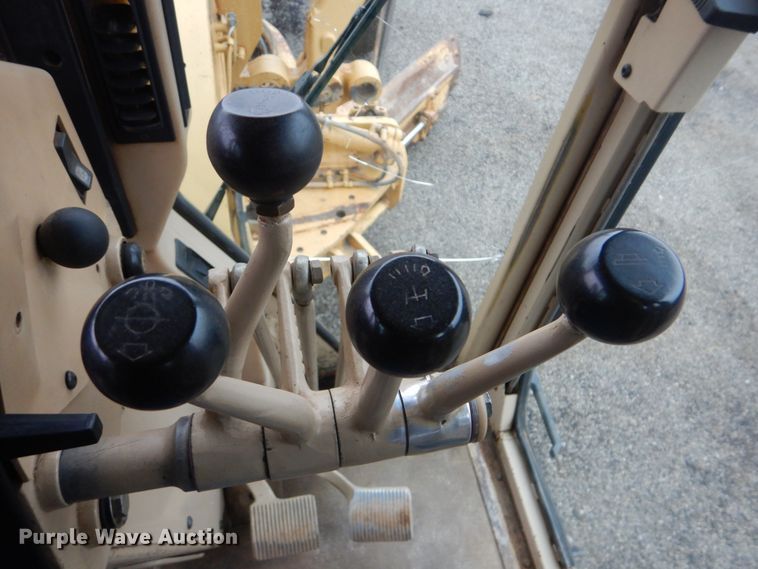 image for item DJ8544 1999 Caterpillar 12H  motor grader