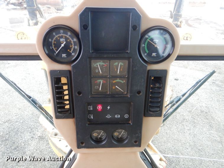 image for item DJ8544 1999 Caterpillar 12H  motor grader