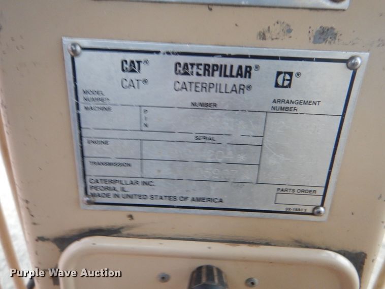 image for item DJ8544 1999 Caterpillar 12H  motor grader