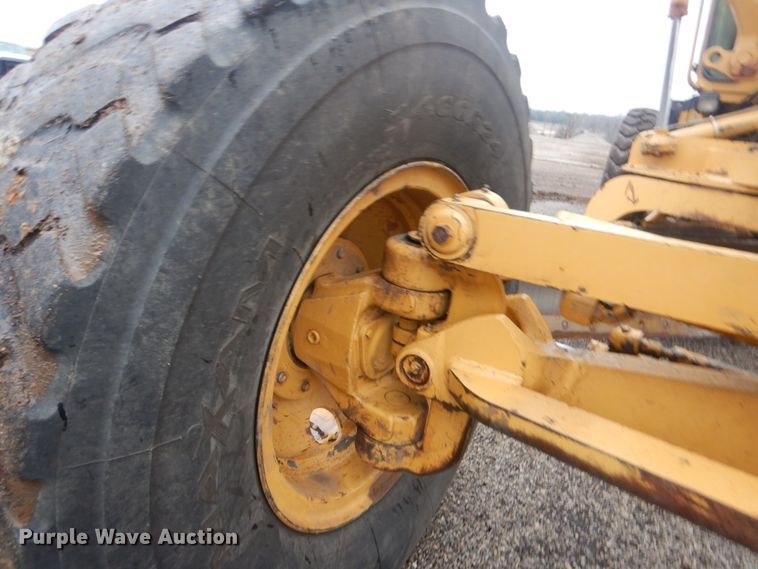 image for item DJ8544 1999 Caterpillar 12H  motor grader