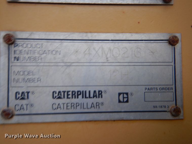 image for item DJ8544 1999 Caterpillar 12H  motor grader