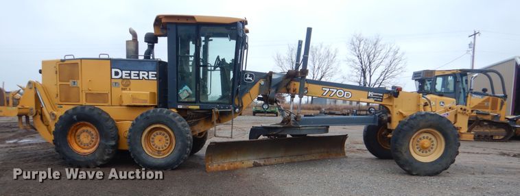 image for item DJ8545 2009 John Deere 770D  motor grader