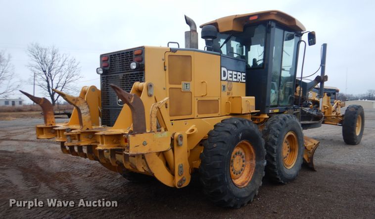 image for item DJ8545 2009 John Deere 770D  motor grader