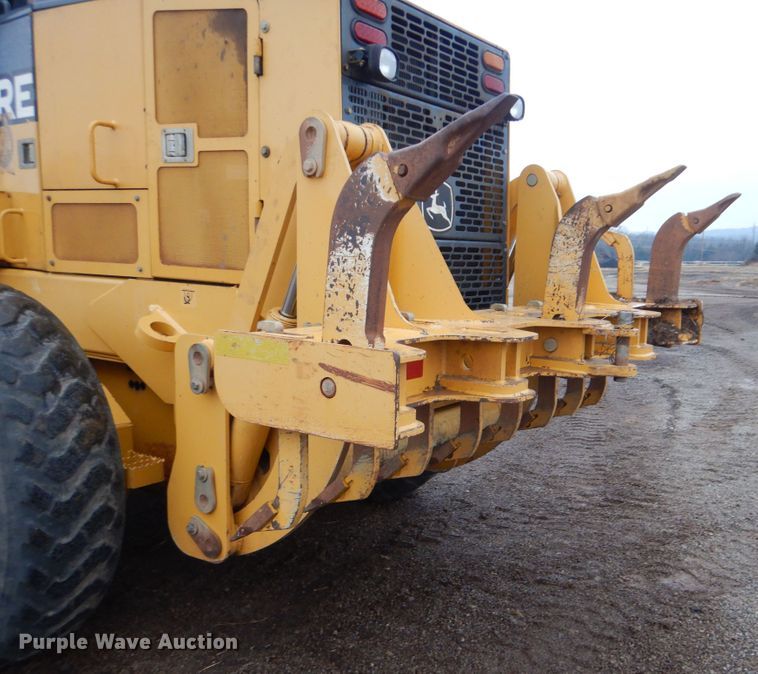 image for item DJ8545 2009 John Deere 770D  motor grader