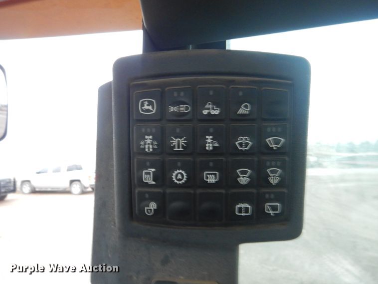 image for item DJ8545 2009 John Deere 770D  motor grader